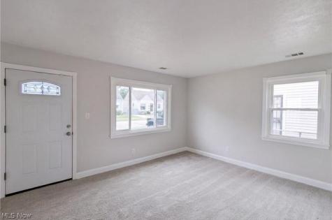 12721 Emery Avenue Cleveland OH 44135