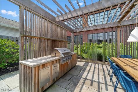 2048 Fulton Road Cleveland OH 44113