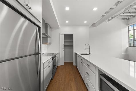 2048 Fulton Road Cleveland OH 44113