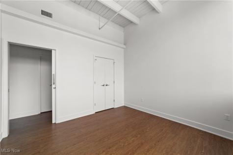 2048 Fulton Road Cleveland OH 44113