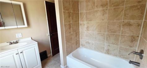 147 Brighton Drive Akron OH 44301