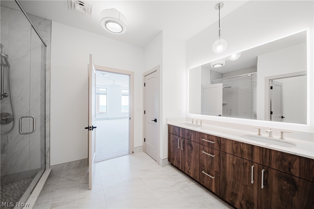 99 W Saint Clair Avenue Cleveland OH 44113