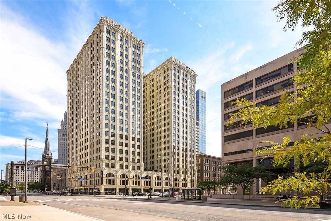 99 W Saint Clair Avenue Cleveland OH 44113