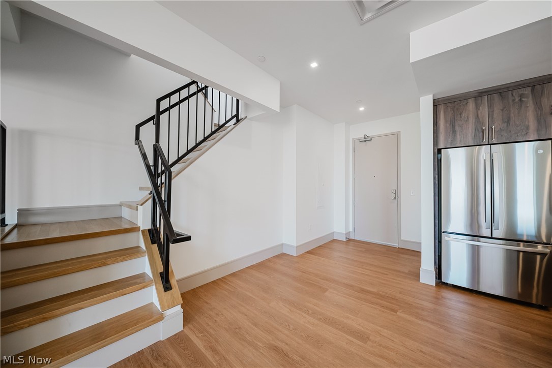 99 W Saint Clair Avenue Cleveland OH 44113