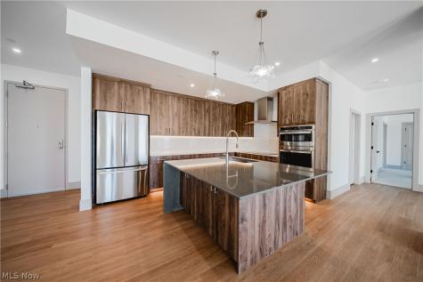 99 W Saint Clair Avenue Cleveland OH 44113