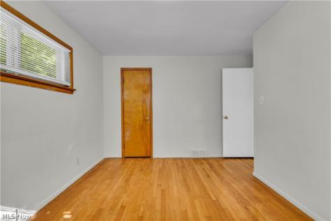 77 Solon Road Bedford OH 44146