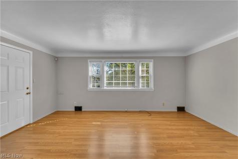 77 Solon Road Bedford OH 44146