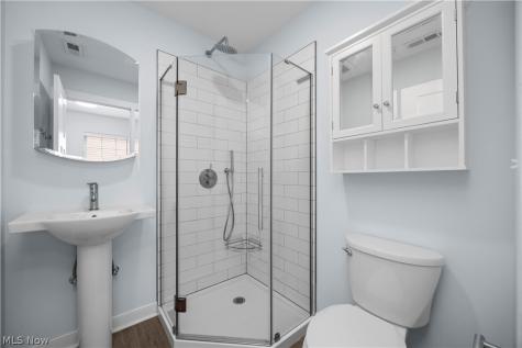 2059 W 34th Place Cleveland OH 44113