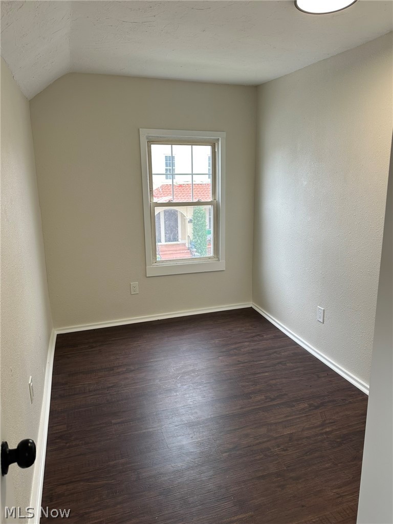 1244 W 69th Street Cleveland OH 44102