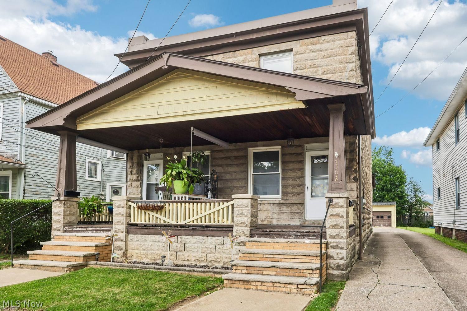 4302 Woburn Avenue Cleveland OH 44109