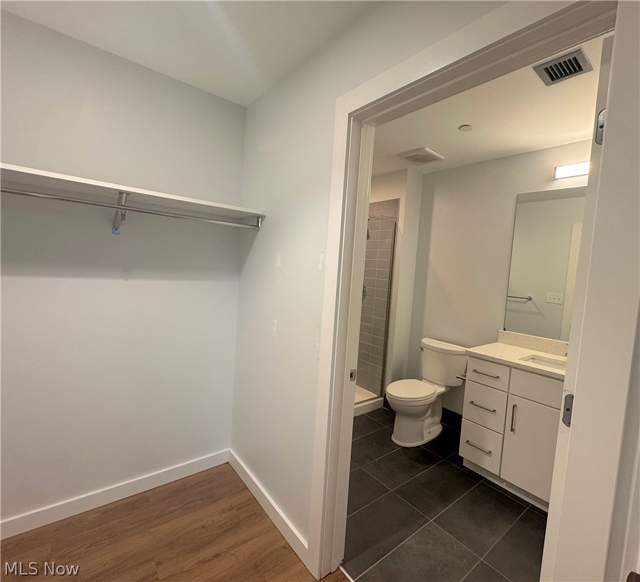 1587 E 31st Street Cleveland OH 44114