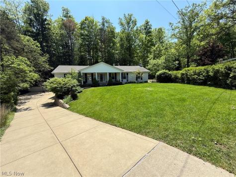 6803 Cranbrook Brecksville OH 44141