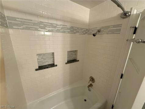 6803 Cranbrook Brecksville OH 44141