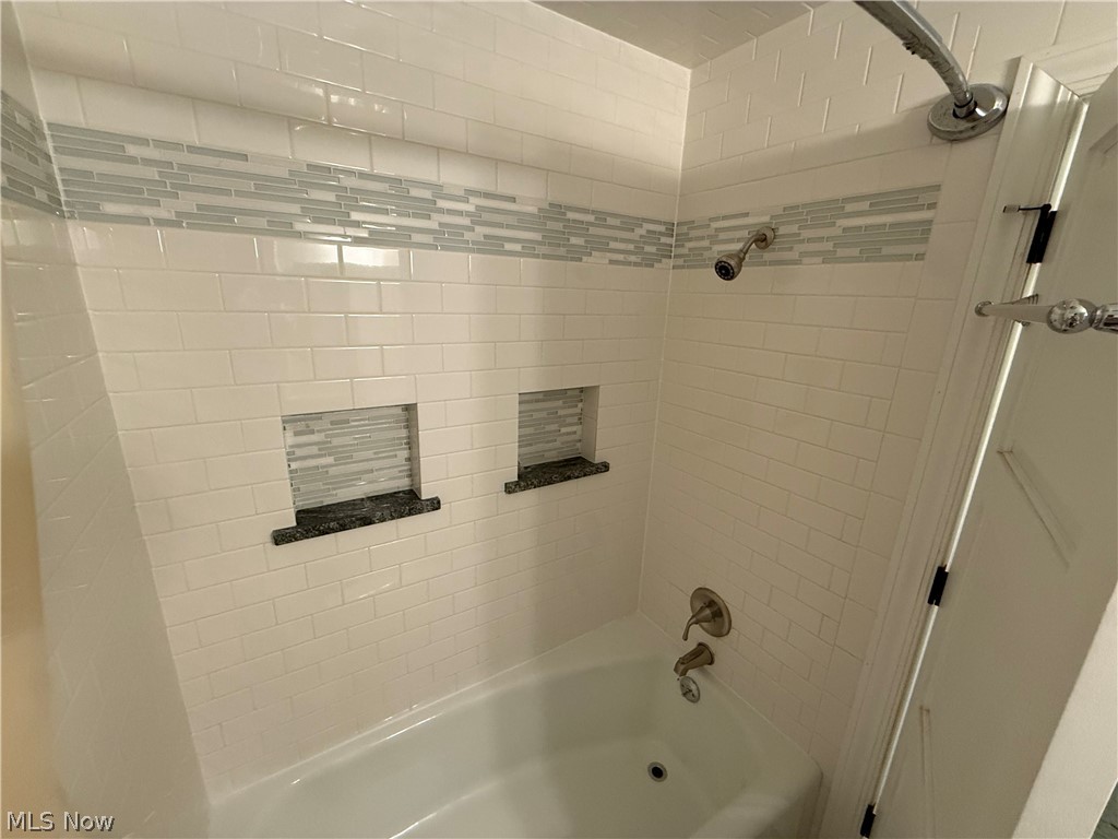 6803 Cranbrook Brecksville OH 44141