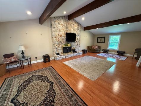6803 Cranbrook Brecksville OH 44141