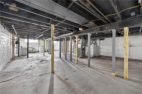 9901 Loretta Avenue Cleveland OH 44102