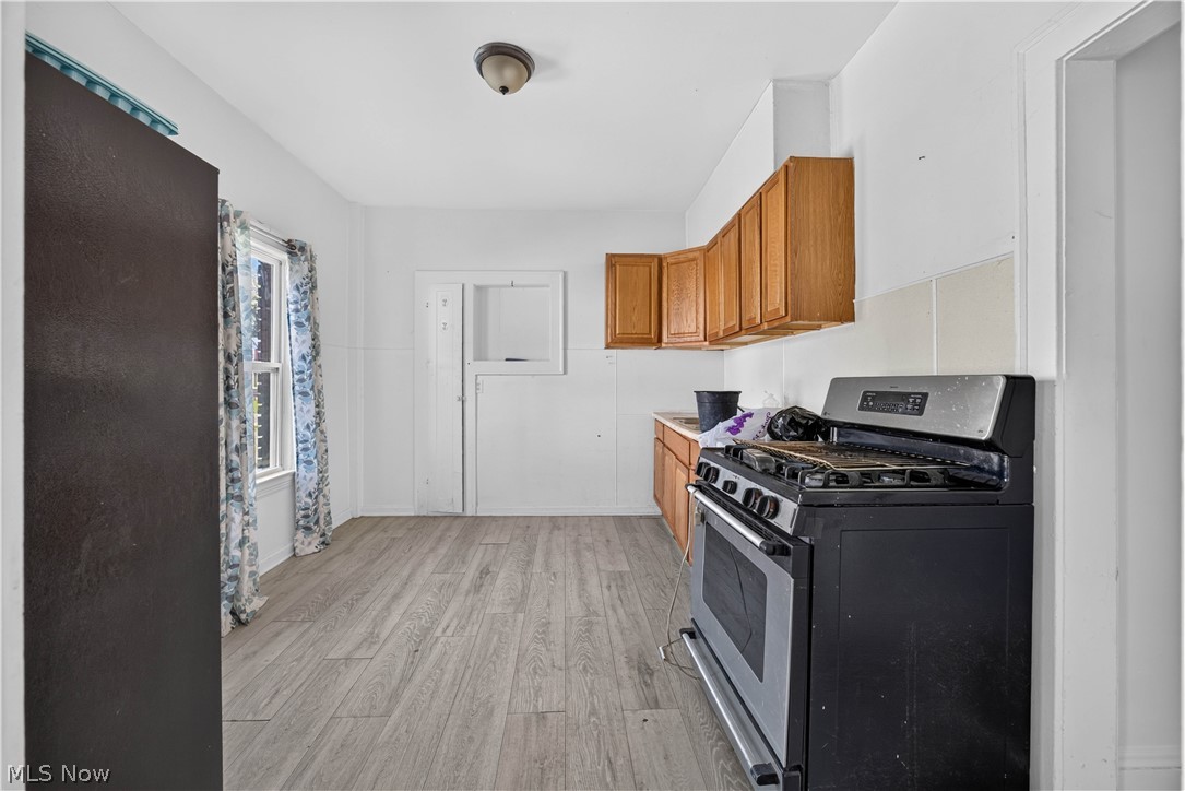 9901 Loretta Avenue Cleveland OH 44102