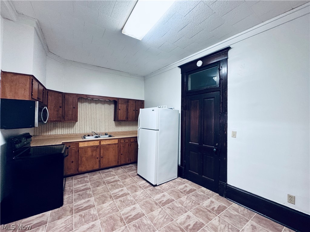18 E Main Street Mcconnelsville OH 43756