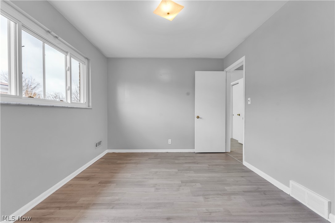 2915 Snow Road Parma OH 44134