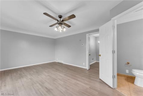 2915 Snow Road Parma OH 44134