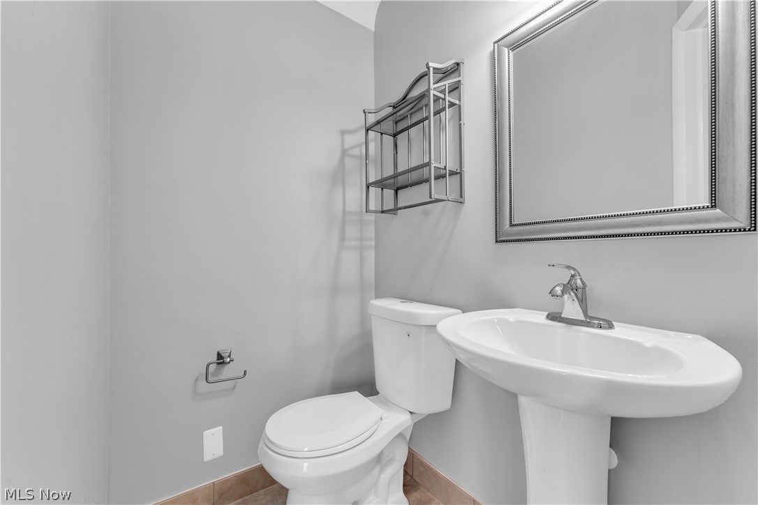2915 Snow Road Parma OH 44134
