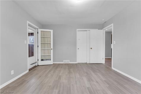 2915 Snow Road Parma OH 44134