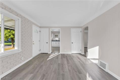 12817 Oak Park Boulevard Garfield Heights OH 44125