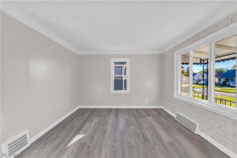 12817 Oak Park Boulevard Garfield Heights OH 44125