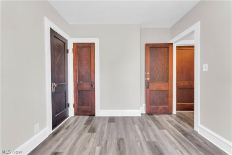 10602 Langton Avenue Garfield Heights OH 44125