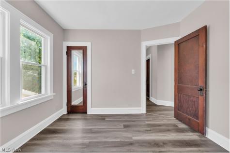 10602 Langton Avenue Garfield Heights OH 44125