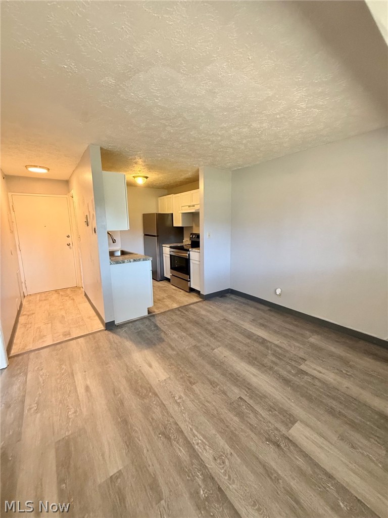 1860 Mahoning Avenue NW Warren OH 44483