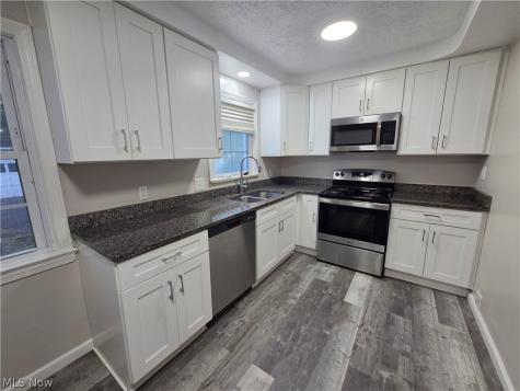 4418 Baintree Road University Heights OH 44118