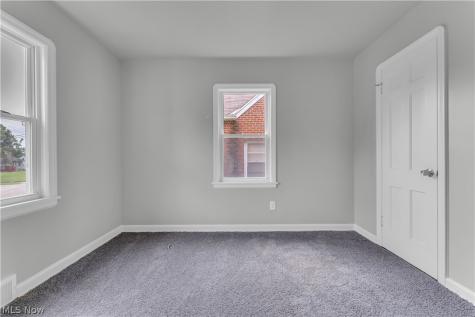 18907 Harlan Drive Maple Heights OH 44137
