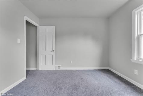 18907 Harlan Drive Maple Heights OH 44137