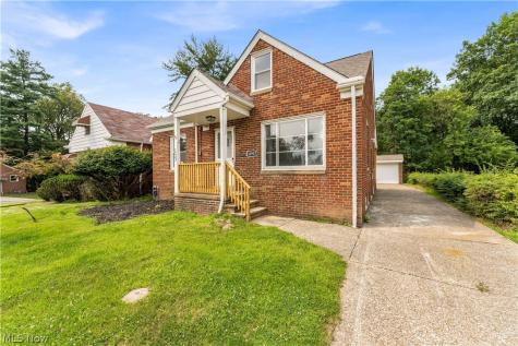 18907 Harlan Drive Maple Heights OH 44137
