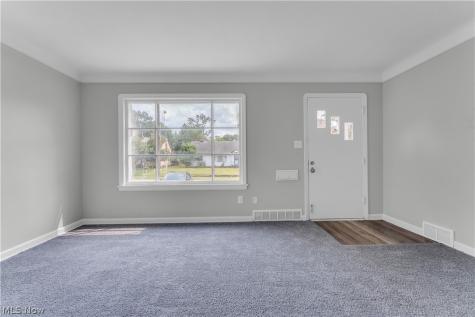 18907 Harlan Drive Maple Heights OH 44137