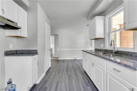 18907 Harlan Drive Maple Heights OH 44137