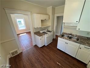 2915 Roanoke Avenue Cleveland OH 44109