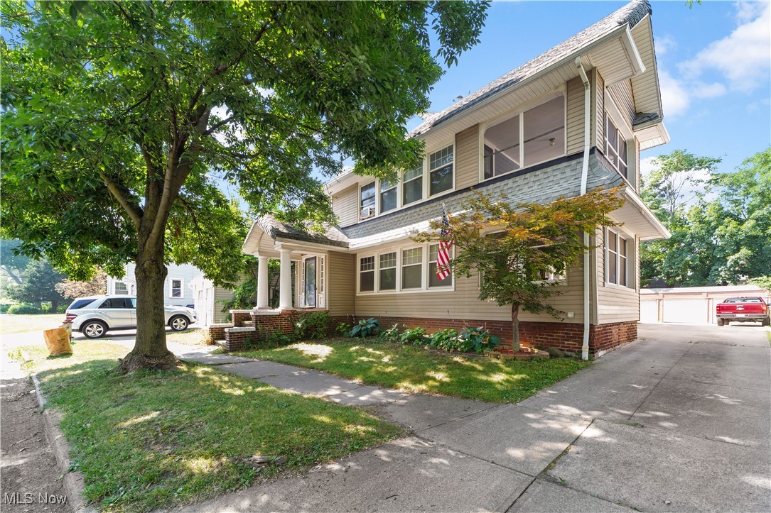 2819 E Derbyshire Road Cleveland Heights OH 44118