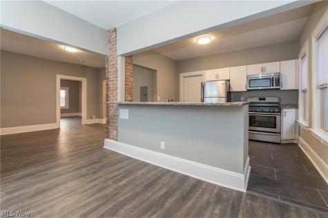1387 W 69th Street Cleveland OH 44102