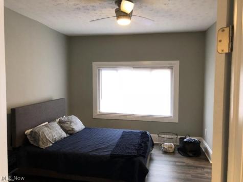 1387 W 69th Street Cleveland OH 44102