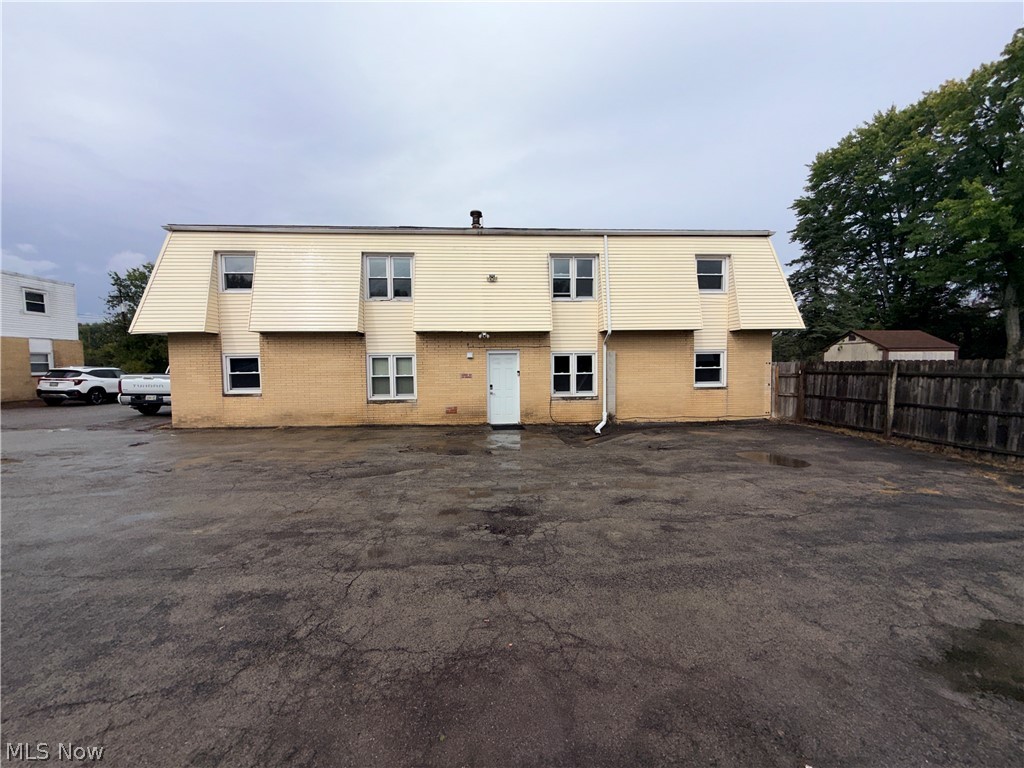 929 Cook Avenue Youngstown OH 44512