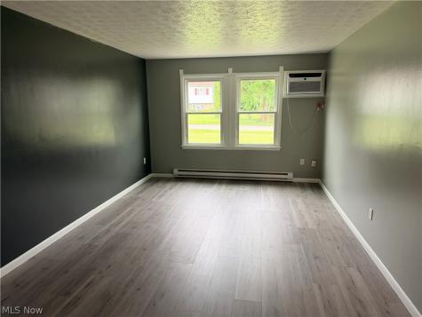 929 Cook Avenue Youngstown OH 44512
