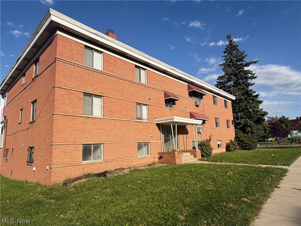 2537 Noble Road Cleveland Heights OH 44121