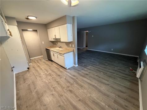 2537 Noble Road Cleveland Heights OH 44121