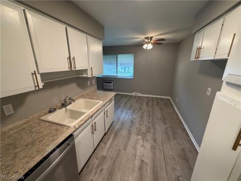 2537 Noble Road Cleveland Heights OH 44121
