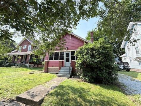 1504 Preston Avenue Akron OH 44305