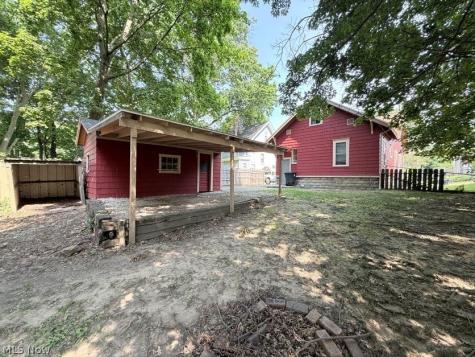 1504 Preston Avenue Akron OH 44305