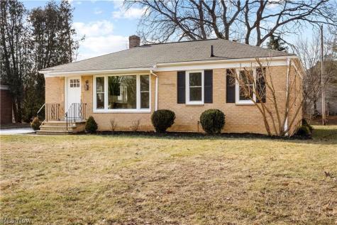 1996 N Doovys Street Avon OH 44011