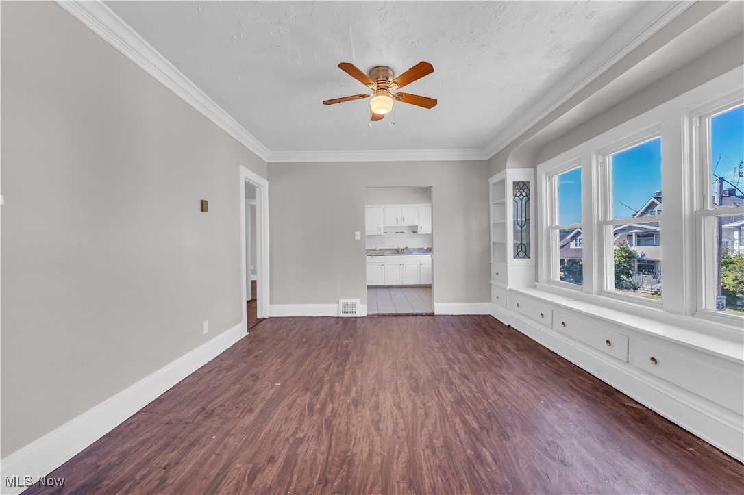 4732 E 104th Street Garfield Heights OH 44125